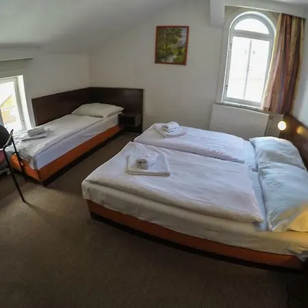 Hostel Eden